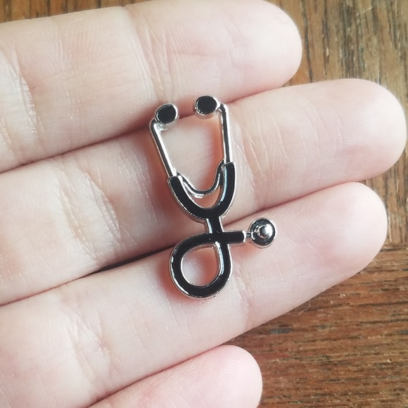 Jewelry - NWOT Adorable Silver Stethoscope Pin